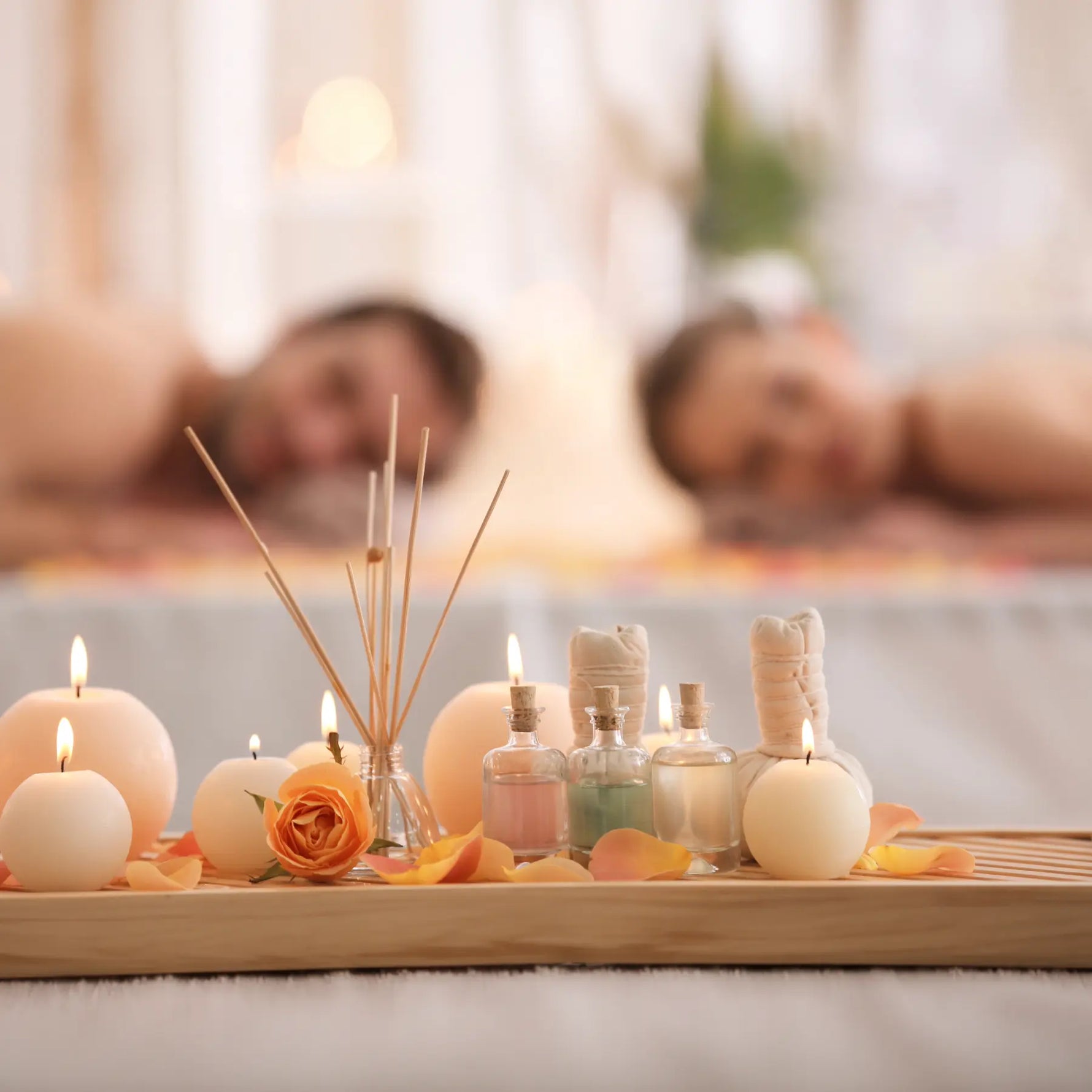 Rituale di aromaterapia e benessere in spa con oli essenziali, candele e diffusori naturali